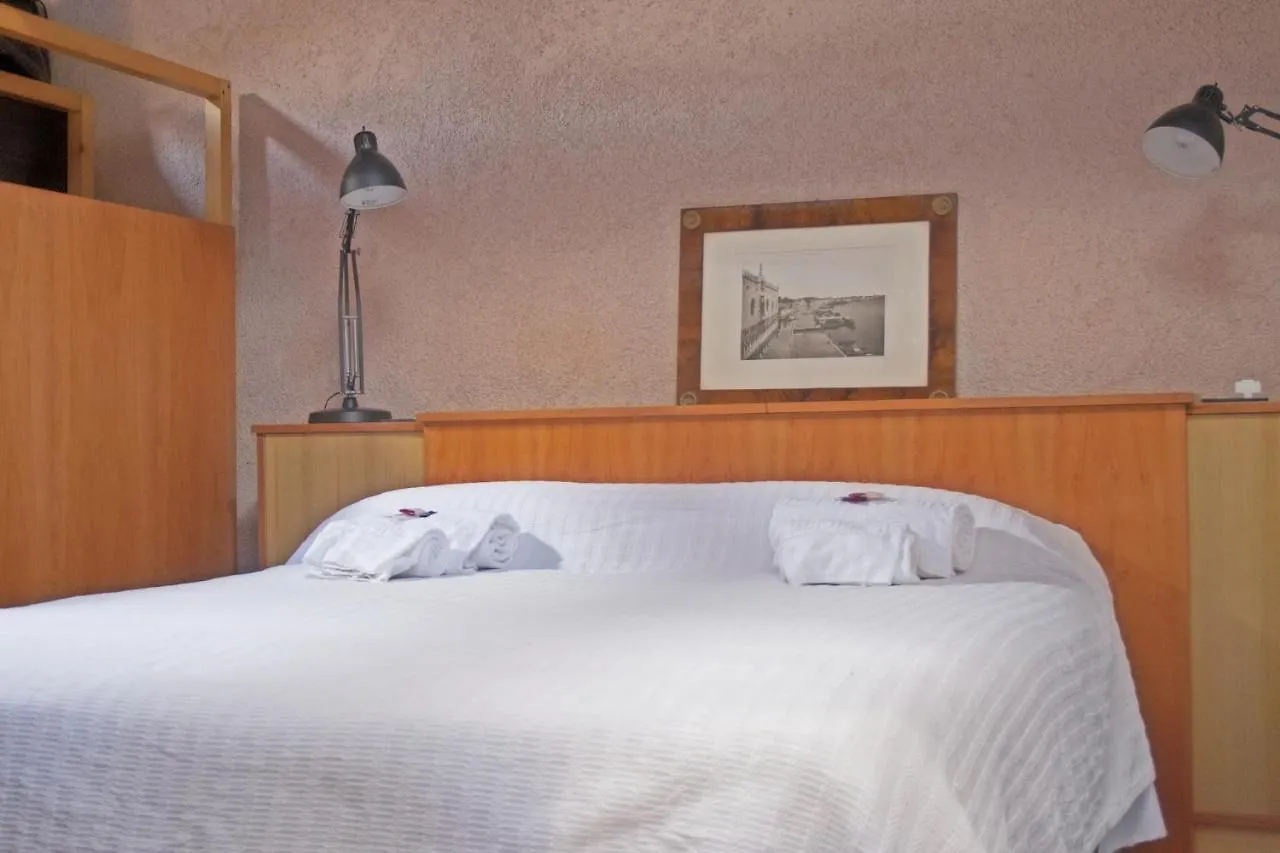 Pensionat Palazzo Soranzo Charming Venedig