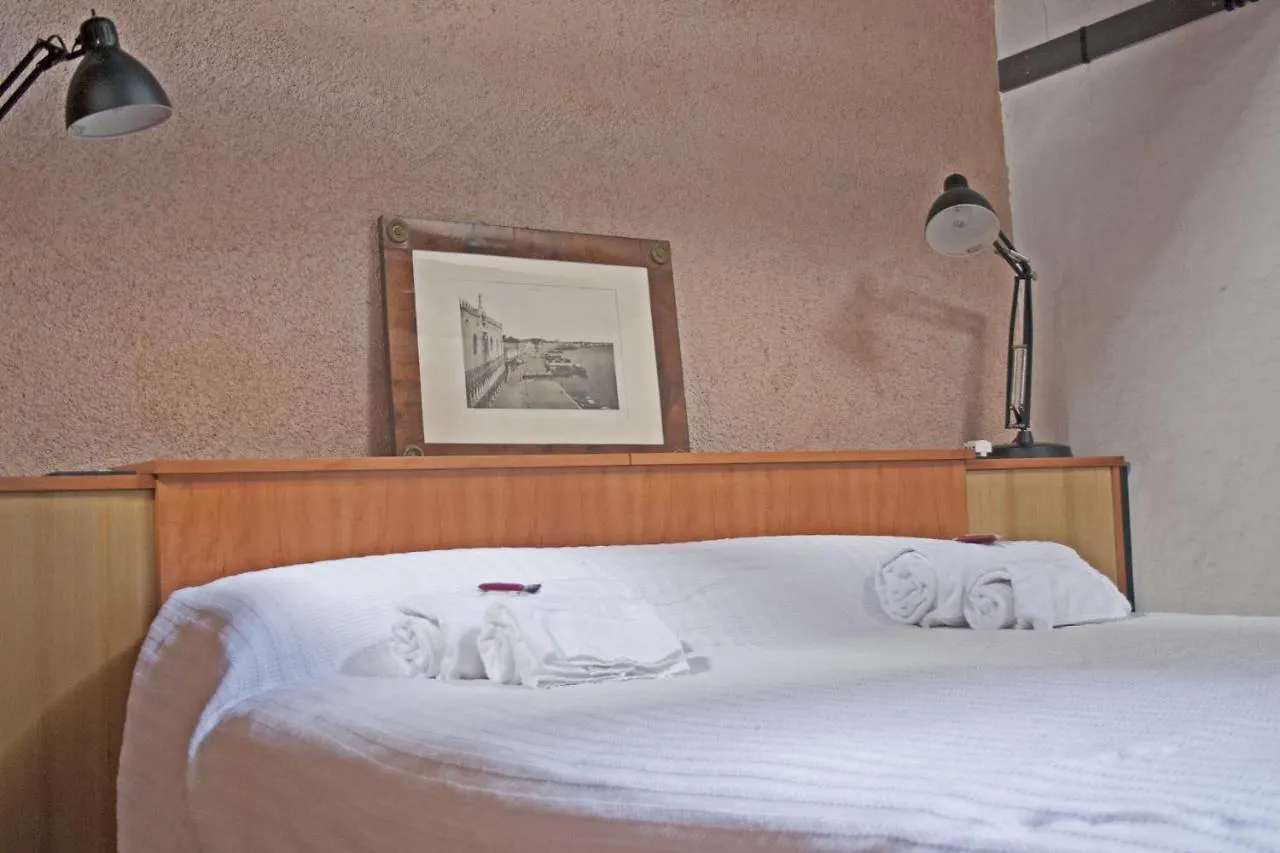 Pensionat Palazzo Soranzo Charming Venedig